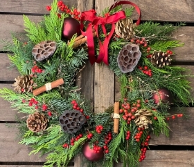 FESTIVE Christmas Door Wreath