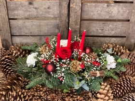 FESTIVE Large Christmas Candle Arrangement